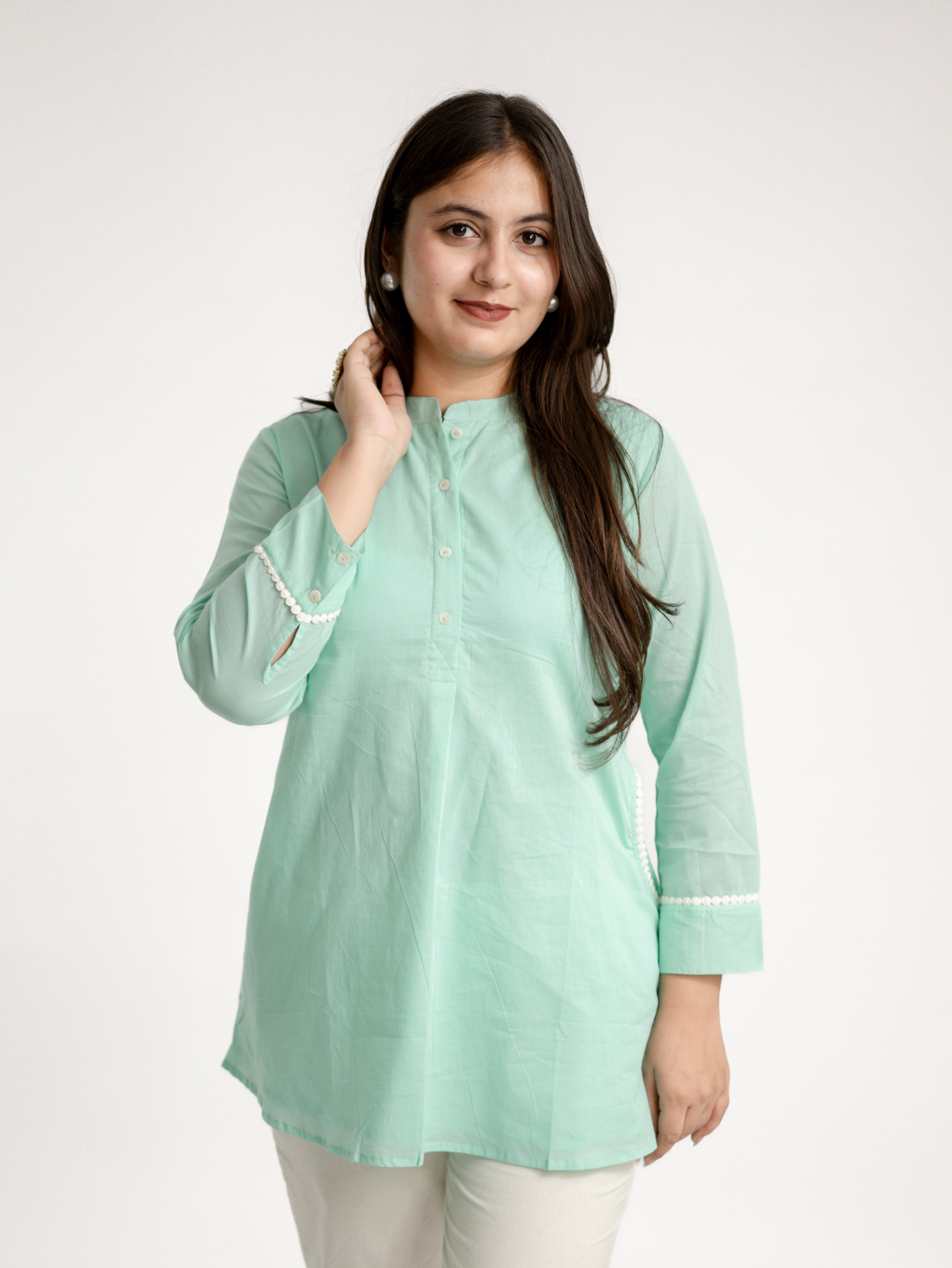Iyana Mint Green Mul Cotton Lace Detailed & Lining Short Top