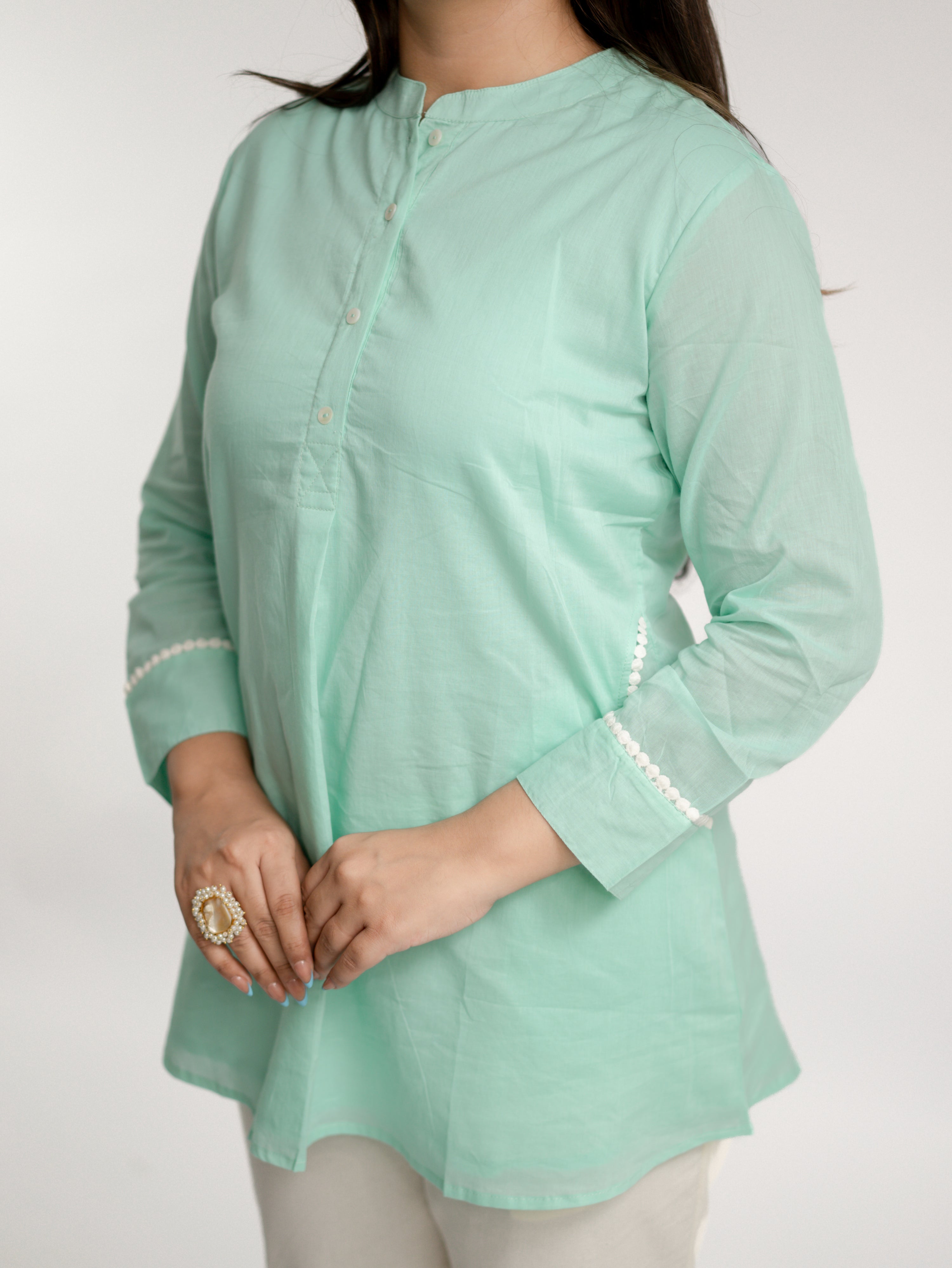 Iyana Mint Green Mul Cotton Lace Detailed & Lining Short Top