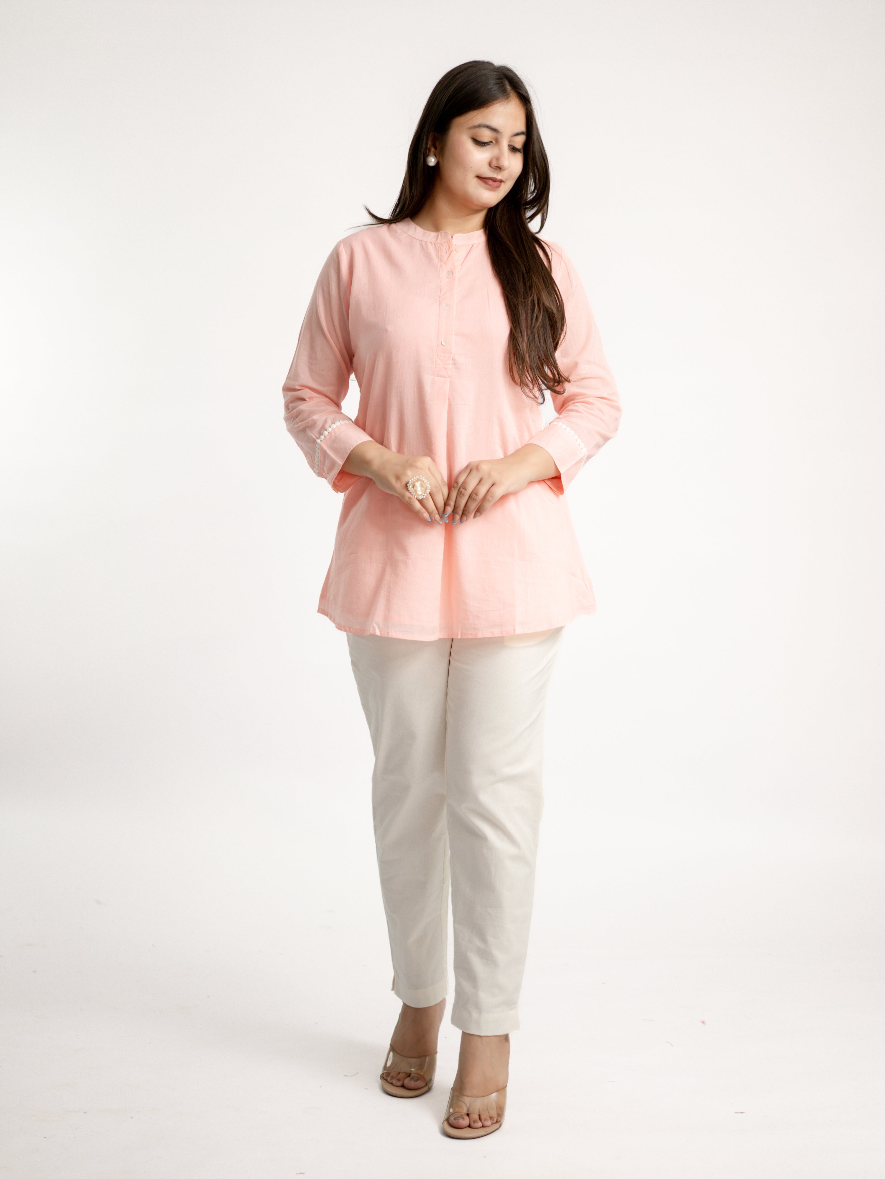 Iyana Blush Peach Mul Cotton Lace Detailed & Lining Short Top