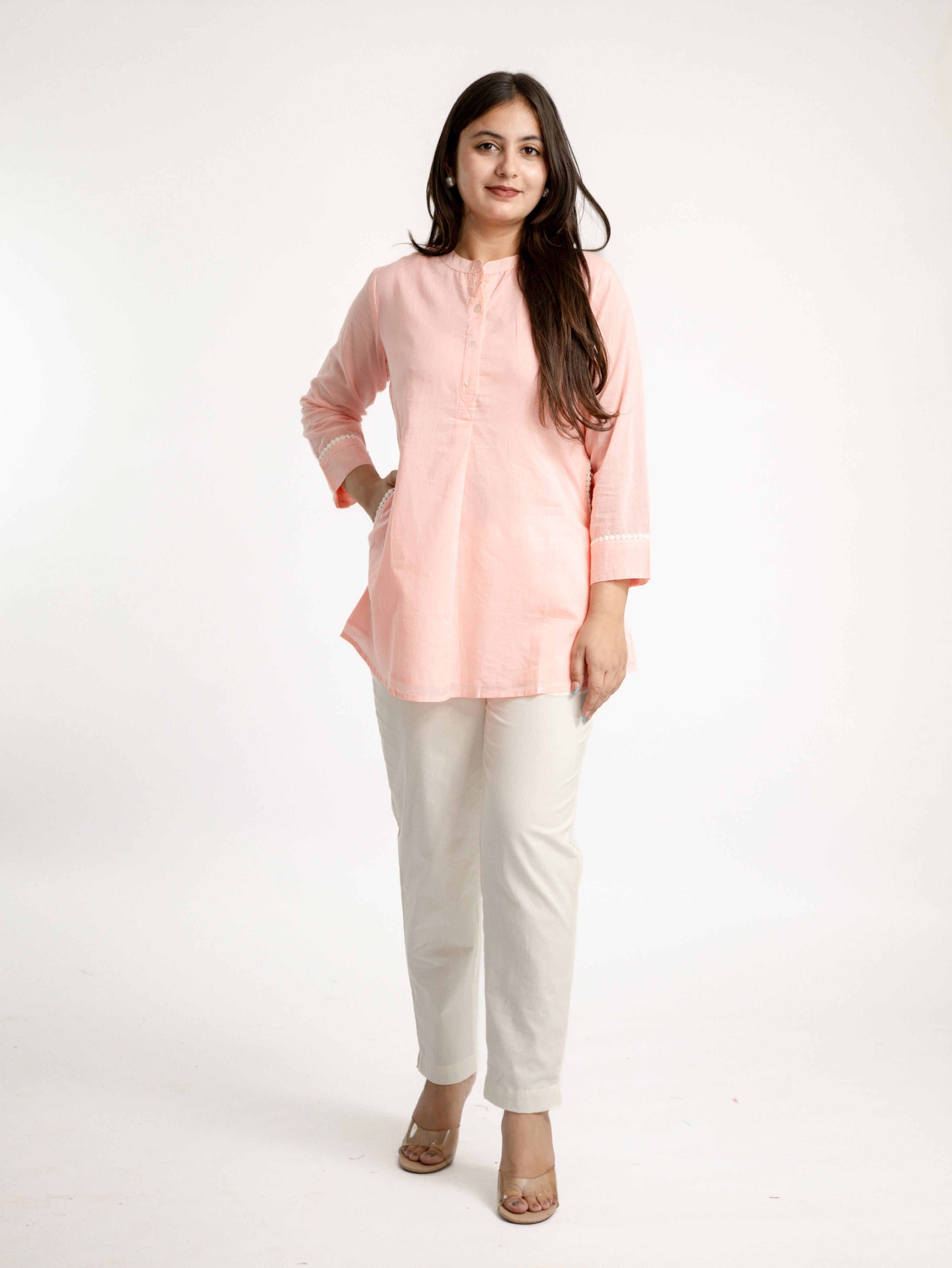 Iyana Blush Peach Mul Cotton Lace Detailed & Lining Short Top