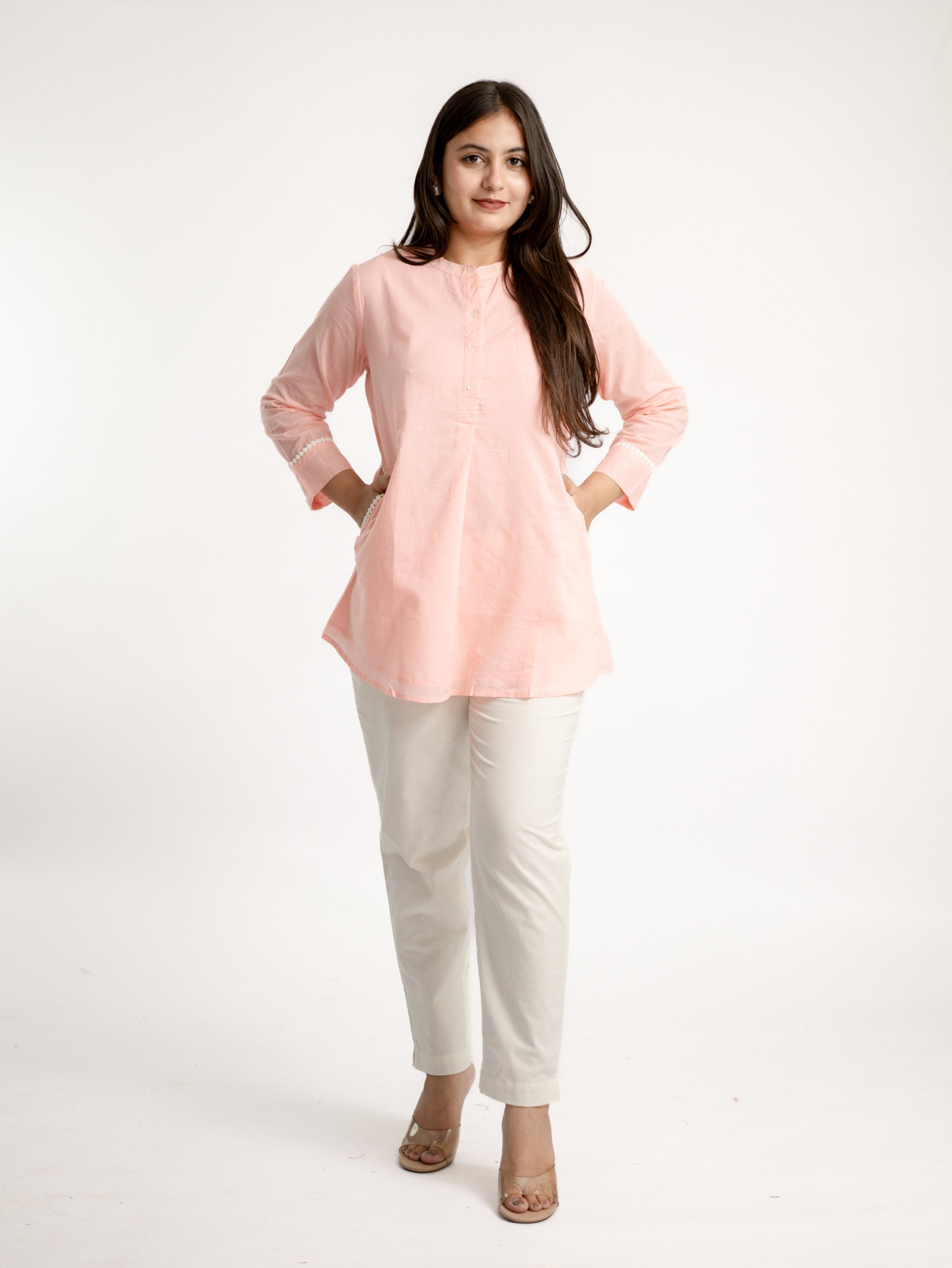 Iyana Blush Peach Mul Cotton Lace Detailed & Lining Short Top