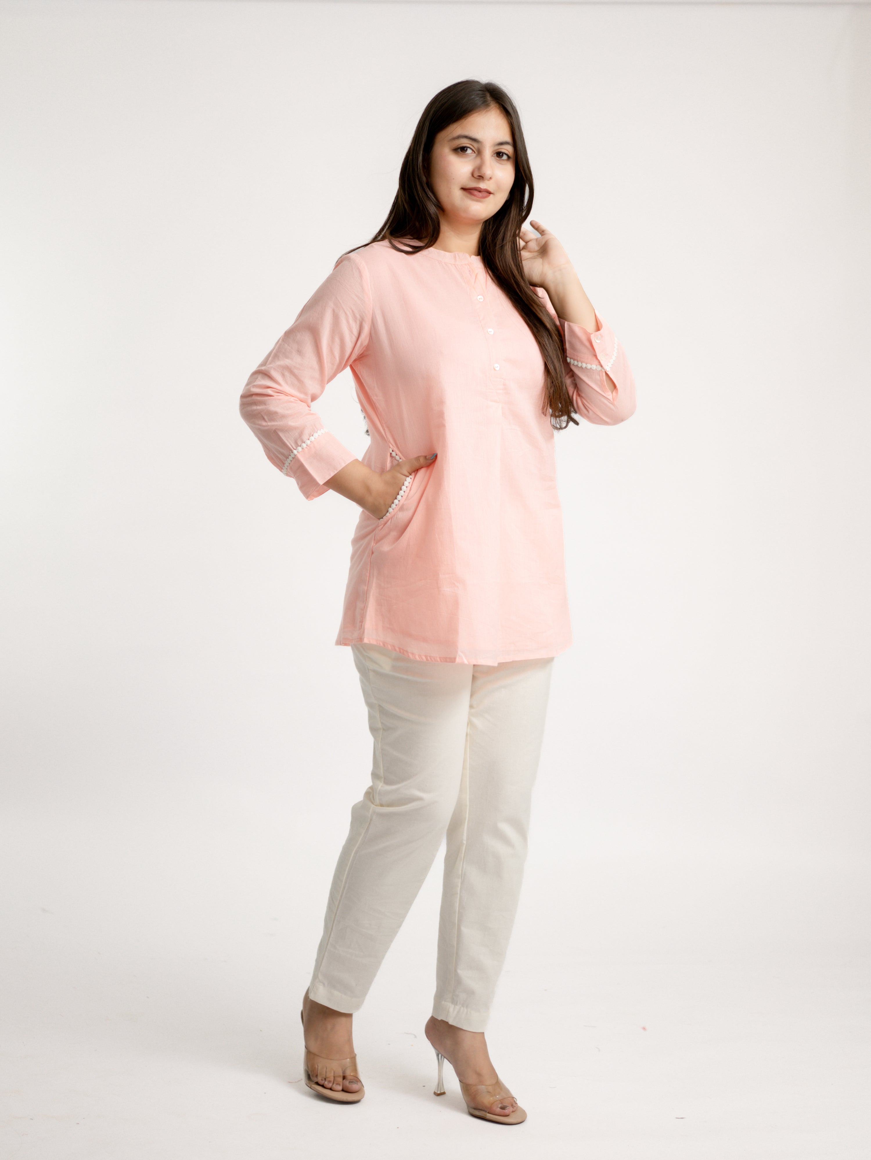 Iyana Blush Peach Mul Cotton Lace Detailed & Lining Short Top