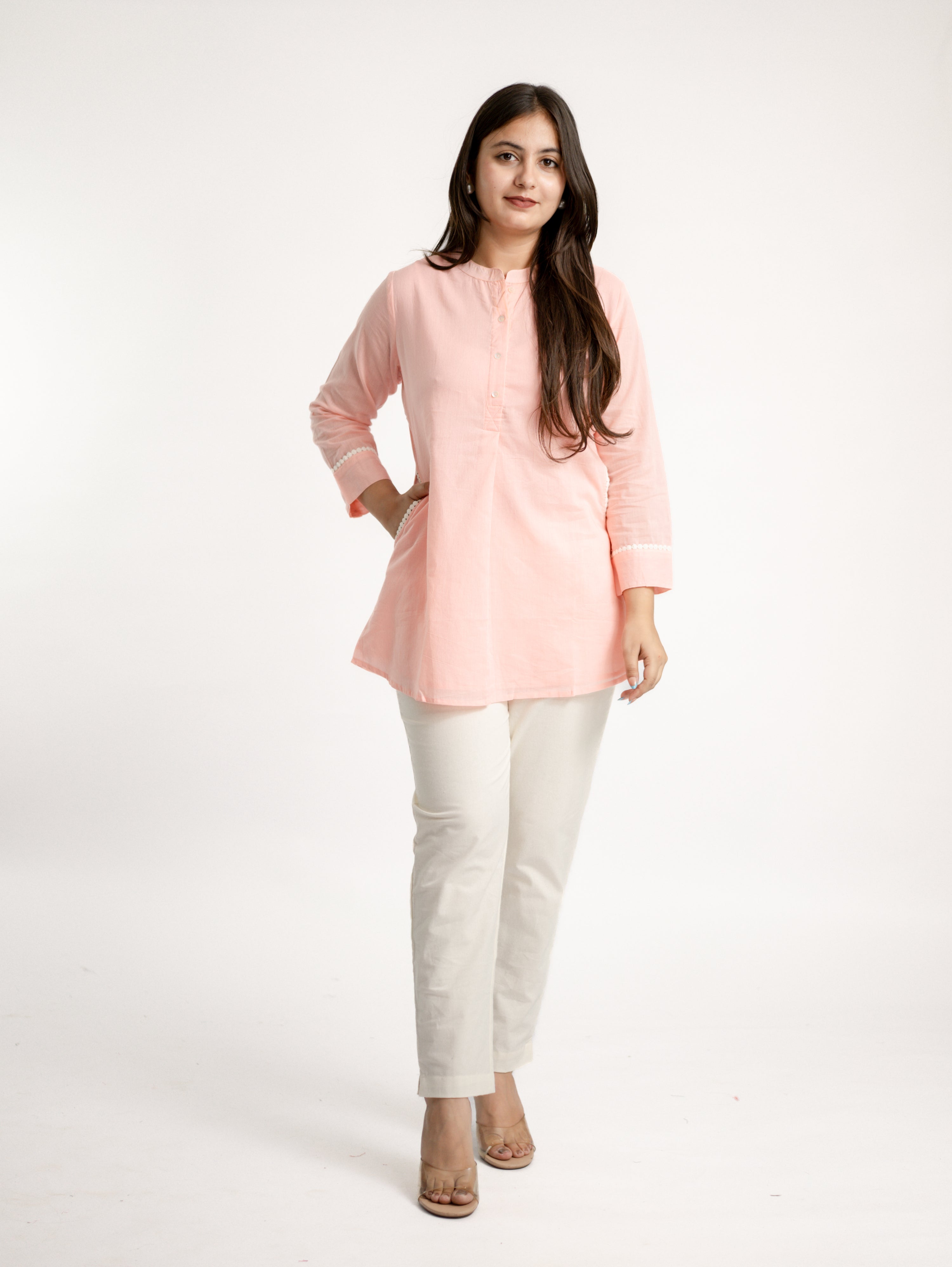 Iyana Blush Peach Mul Cotton Lace Detailed & Lining Short Top