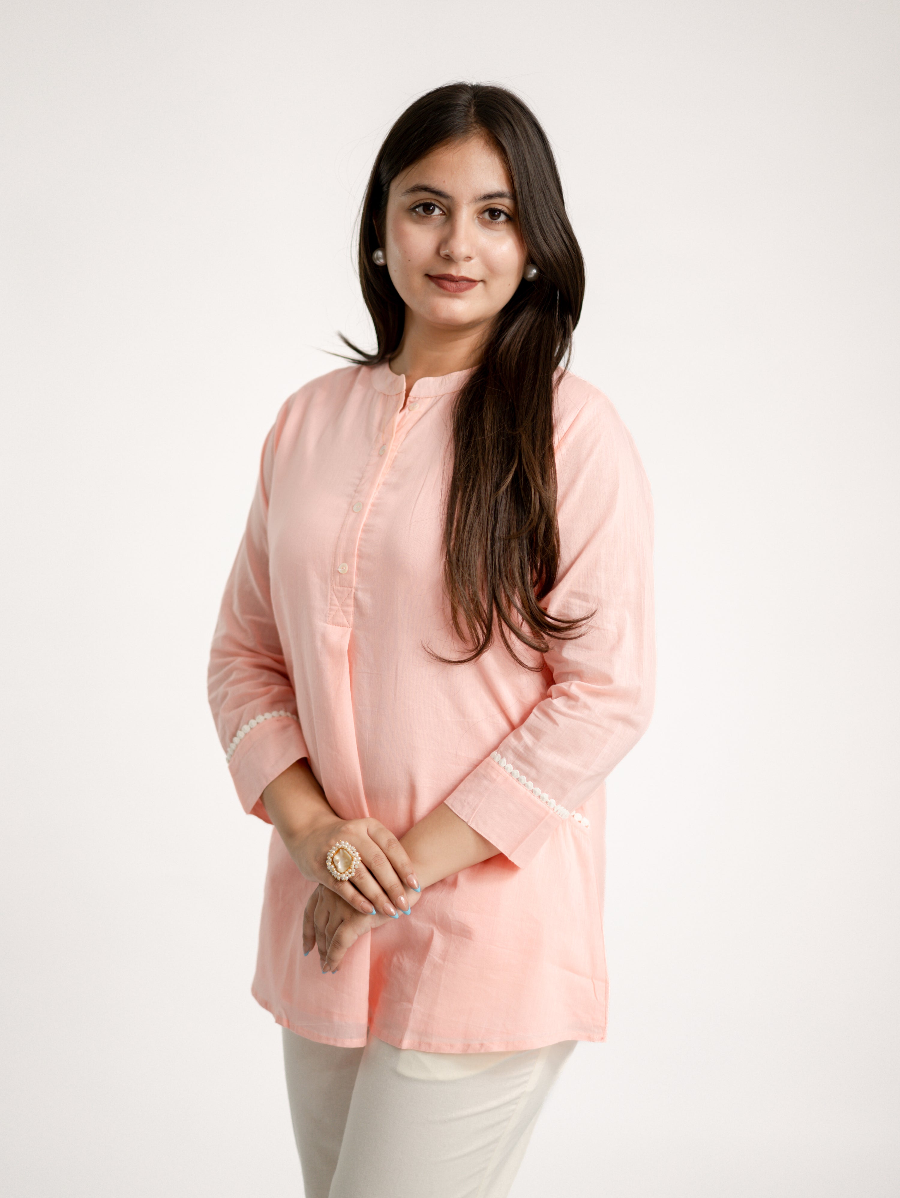 Iyana Blush Peach Mul Cotton Lace Detailed & Lining Short Top