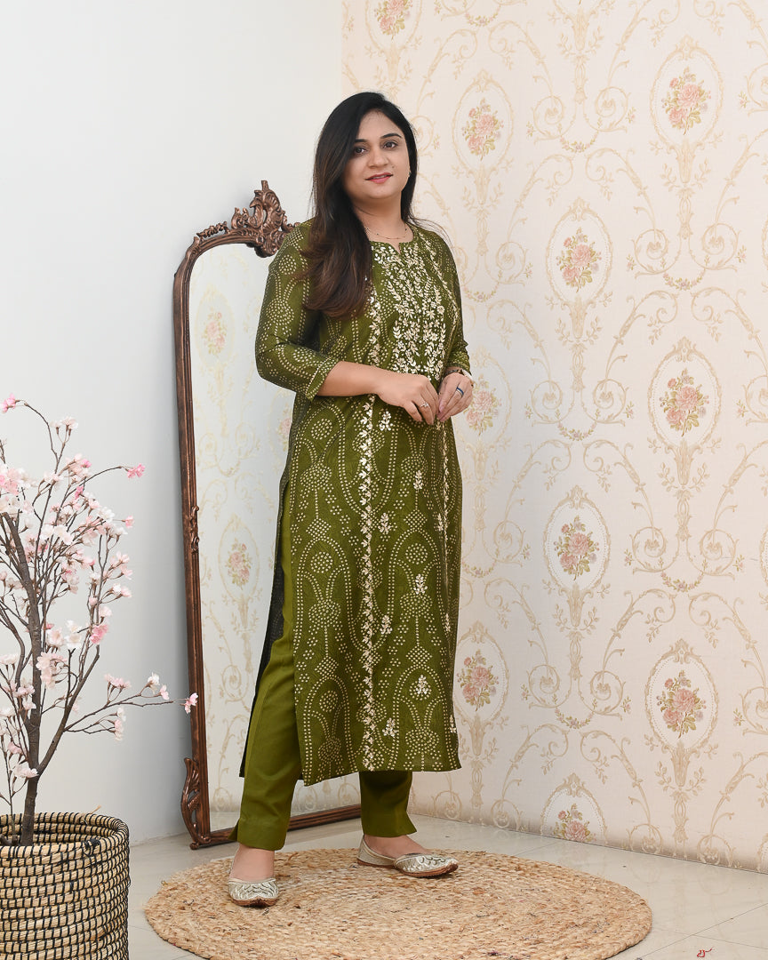 'Gulnaar' Bandhani Premium Muslin Embroidered Pant Set