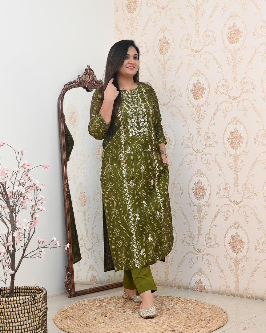 'Gulnaar' Bandhani Premium Muslin Embroidered Pant Set