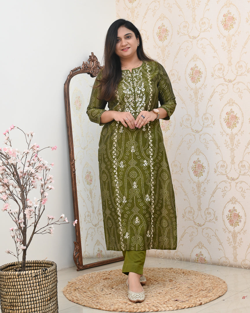 'Gulnaar' Bandhani Premium Muslin Embroidered Pant Set