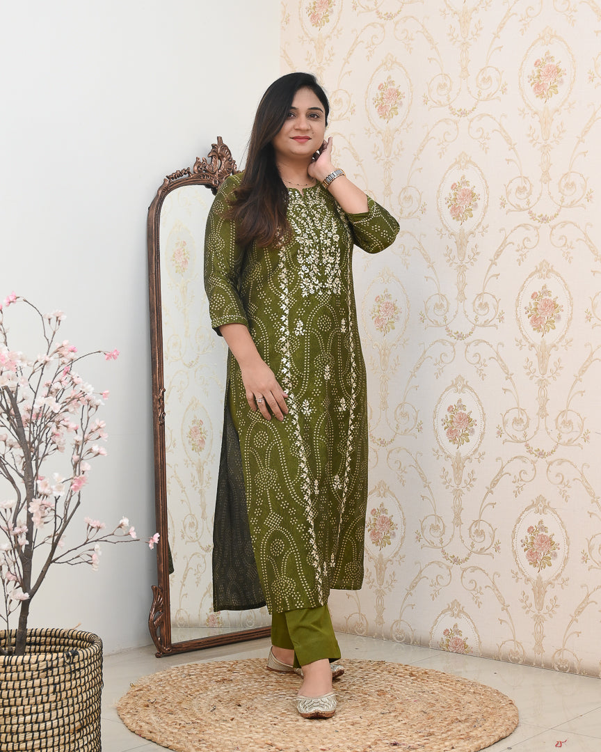 'Gulnaar' Bandhani Premium Muslin Embroidered Pant Set