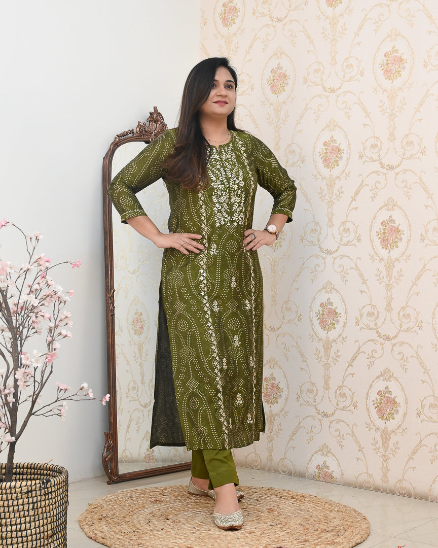 'Gulnaar' Bandhani Premium Muslin Embroidered Pant Set