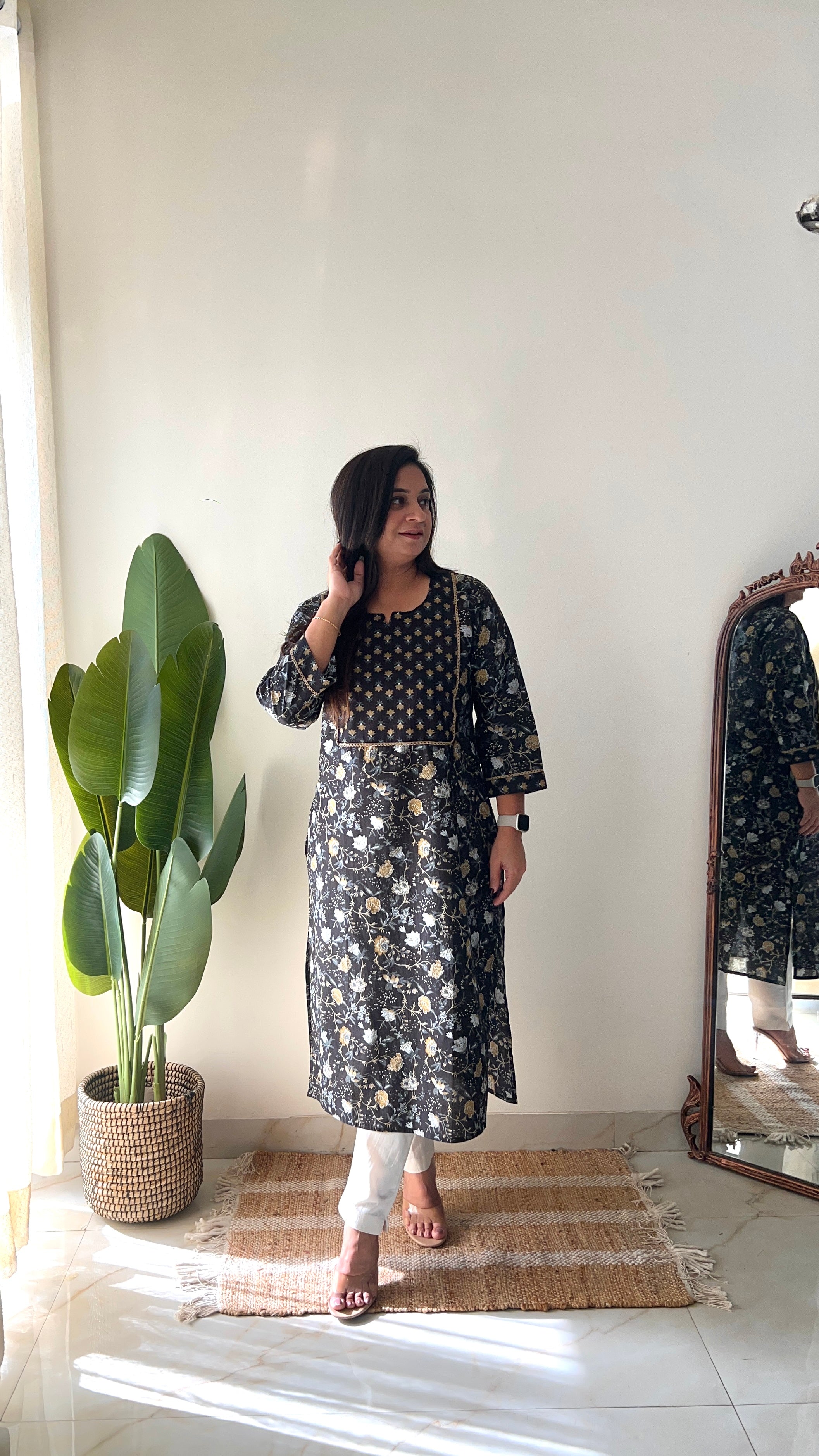 Black Floral Casual Cotton Straight Kurta - The Jaipur Studio