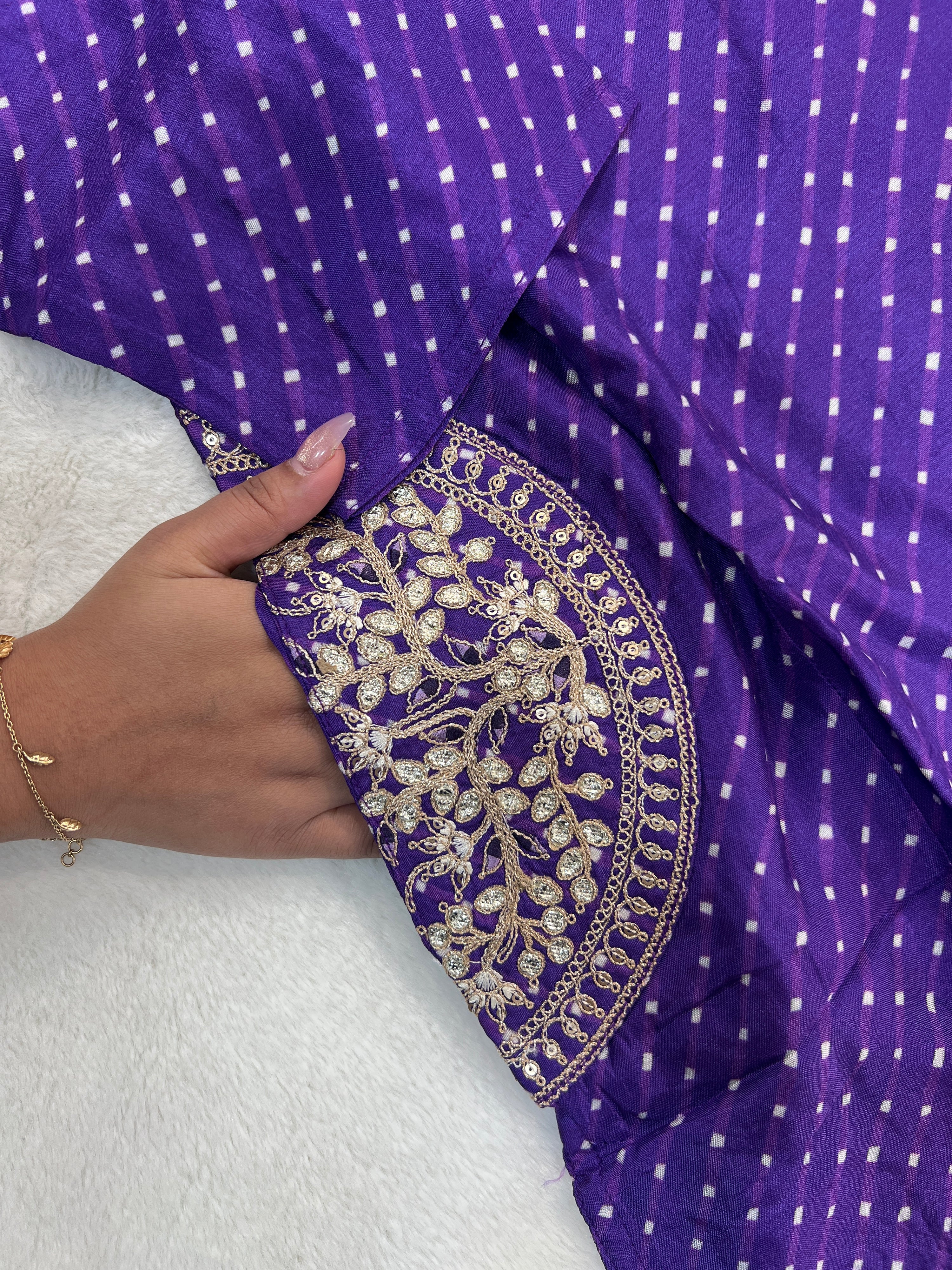 Zyra Bandhani Silk Embroidered Pant Set