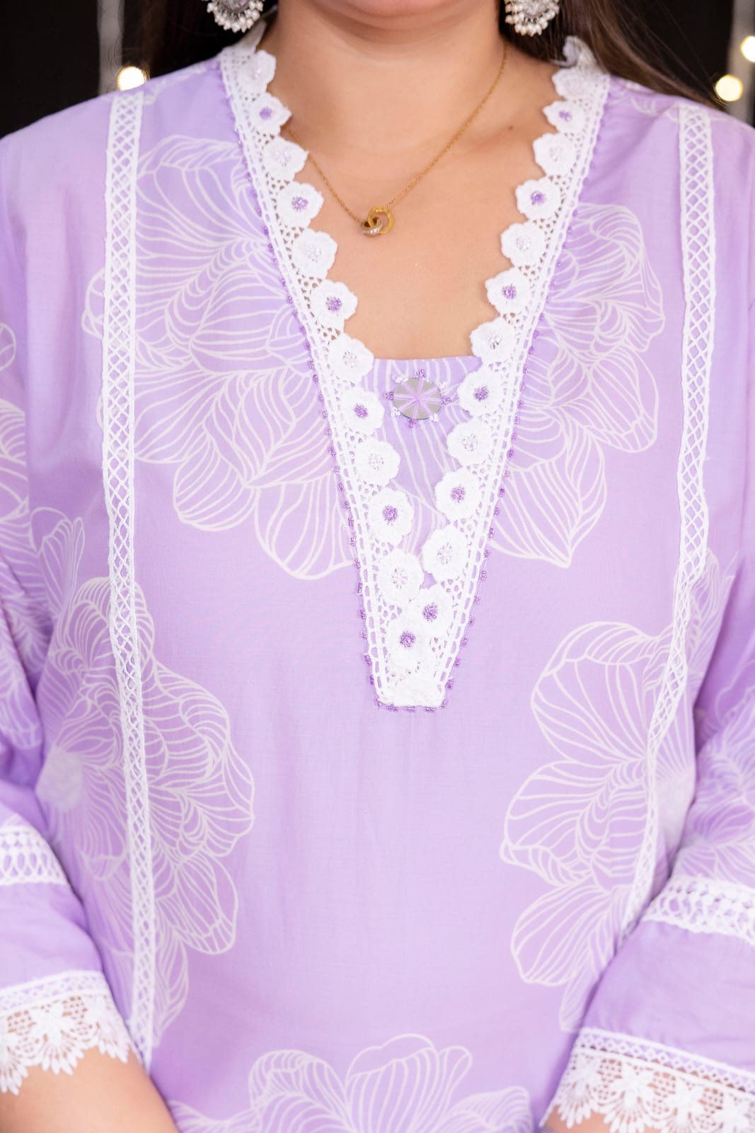 Tuba Lavender Cotton Lace Deatailed Straight Dupatta Set