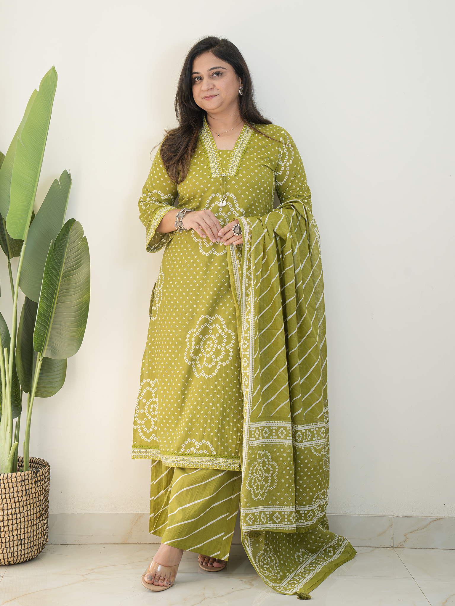 Srisha Green Cotton Bandhani Leheriya Dupatta Set