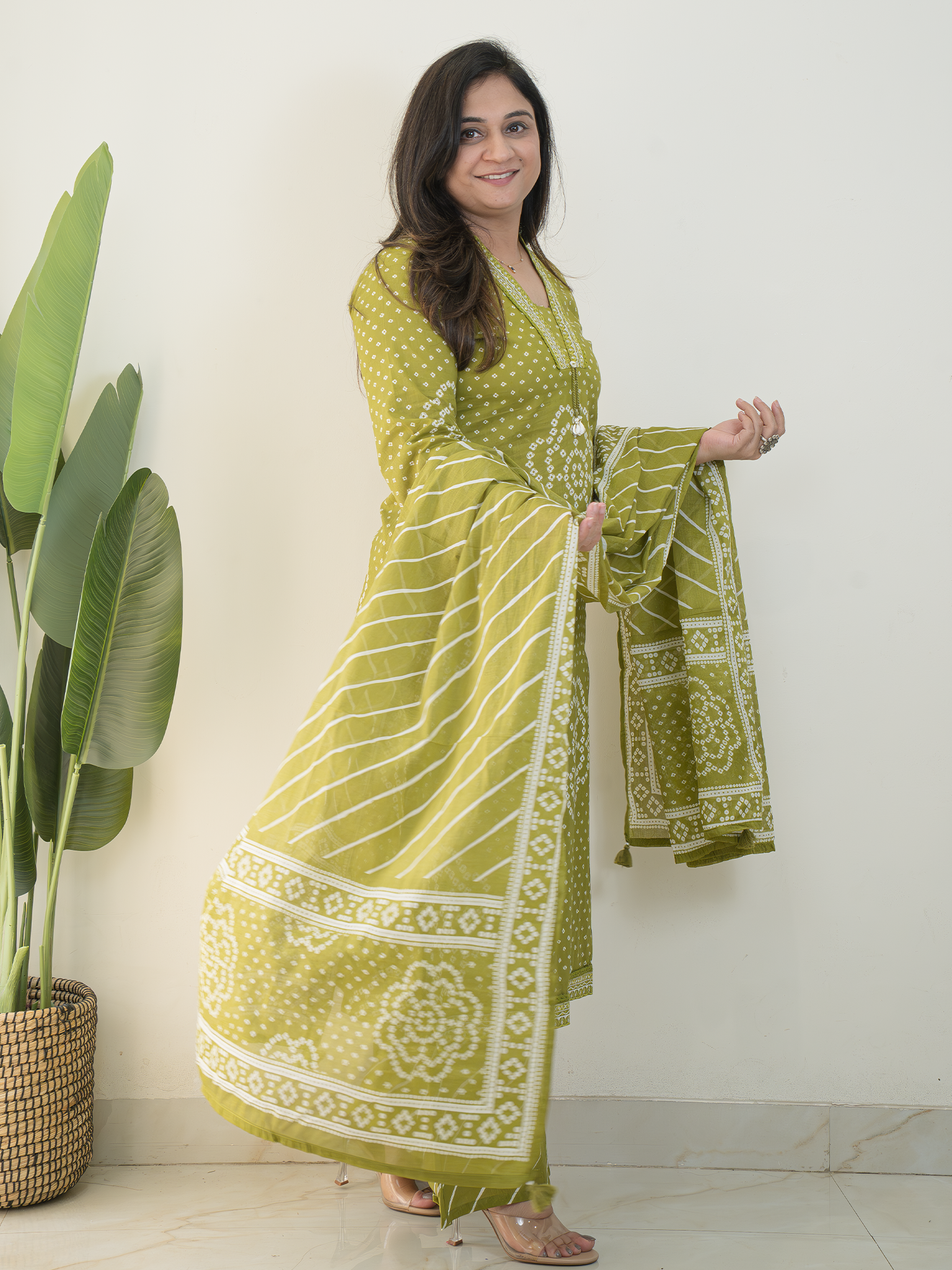 Srisha Green Cotton Bandhani Leheriya Dupatta Set
