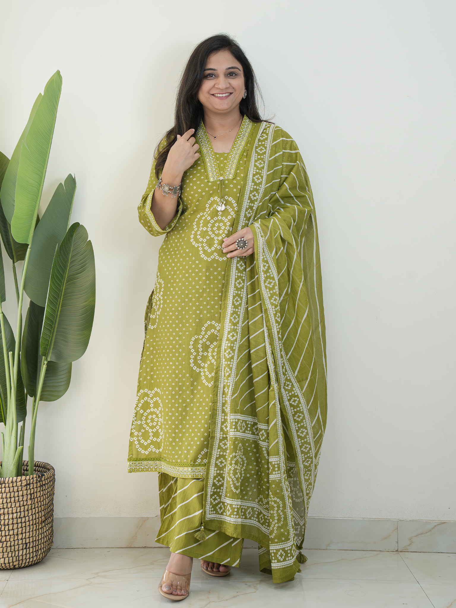 Srisha Green Cotton Bandhani Leheriya Dupatta Set
