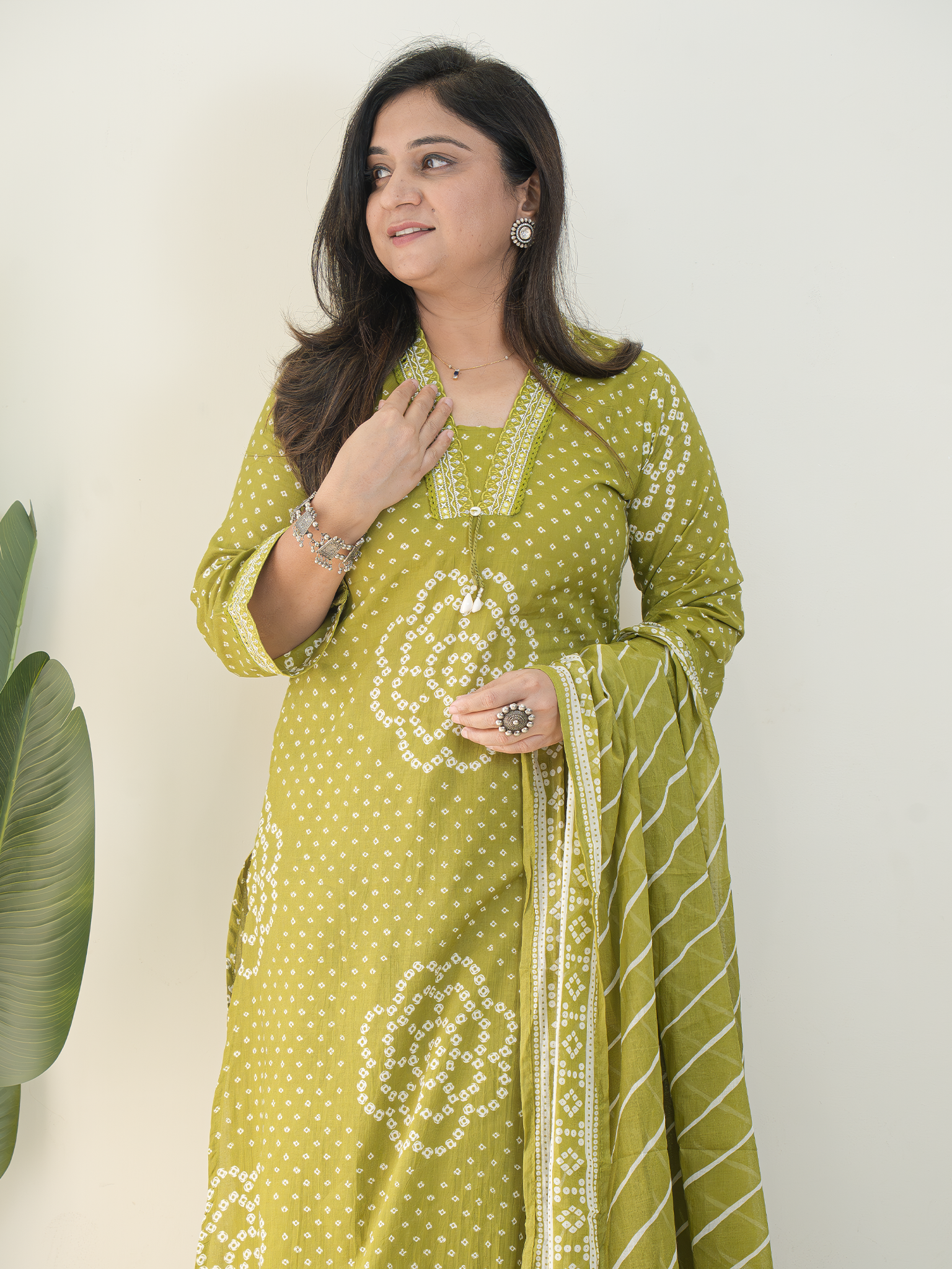 Srisha Green Cotton Bandhani Leheriya Dupatta Set