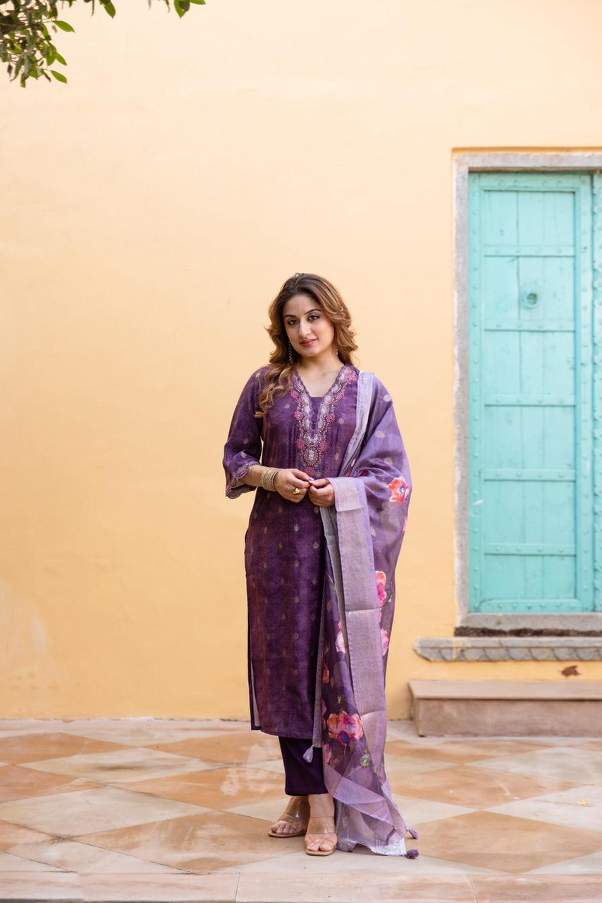 Premium Muslin HandEmbroiered Pant Set - The Jaipur Studio
