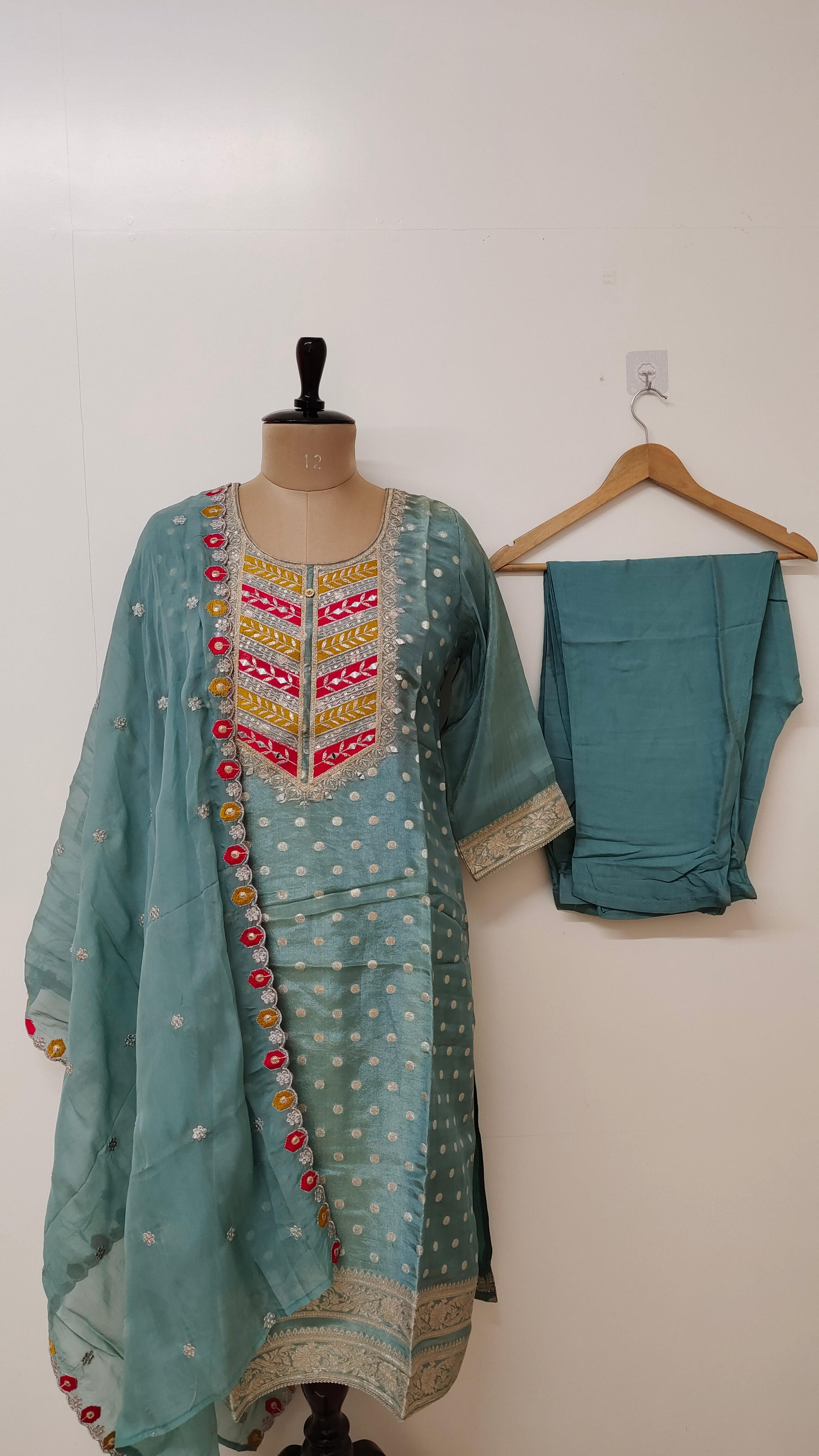 Varya Green Brocade Shimmer Embroidered Dupatta Set
