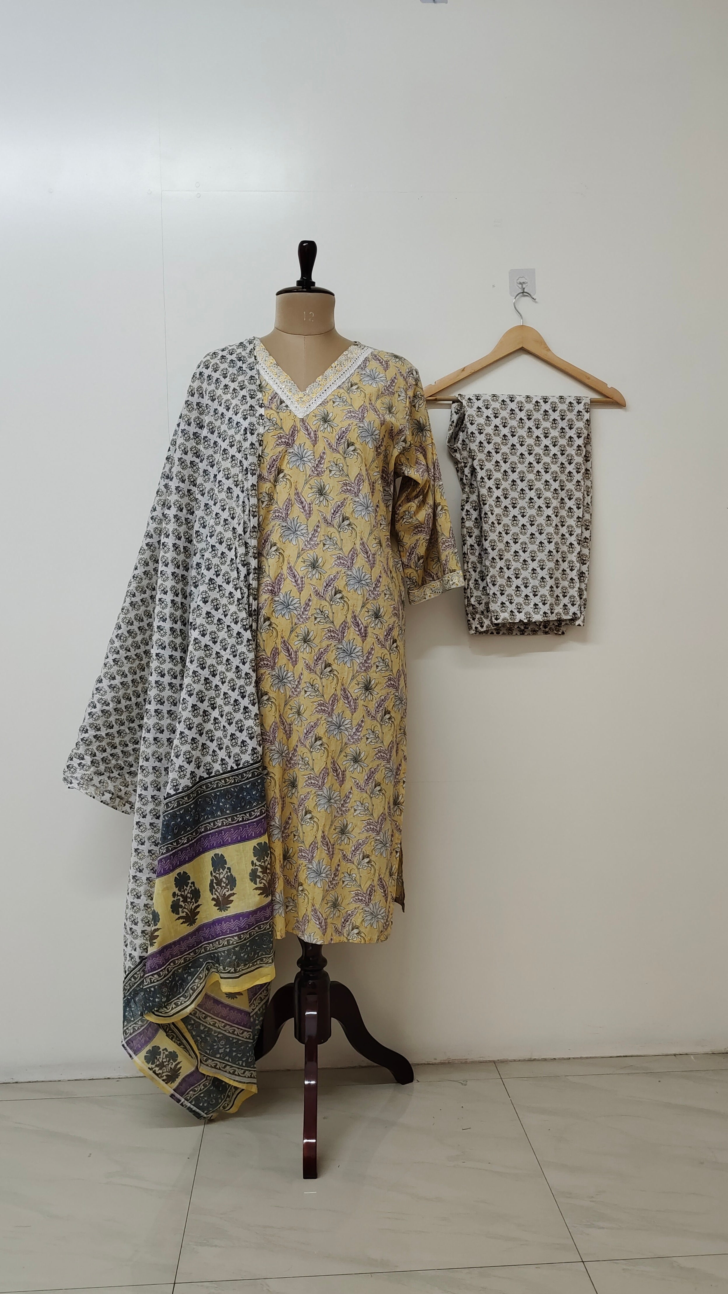 Soma Yellow Cotton Straight Dupatta Set