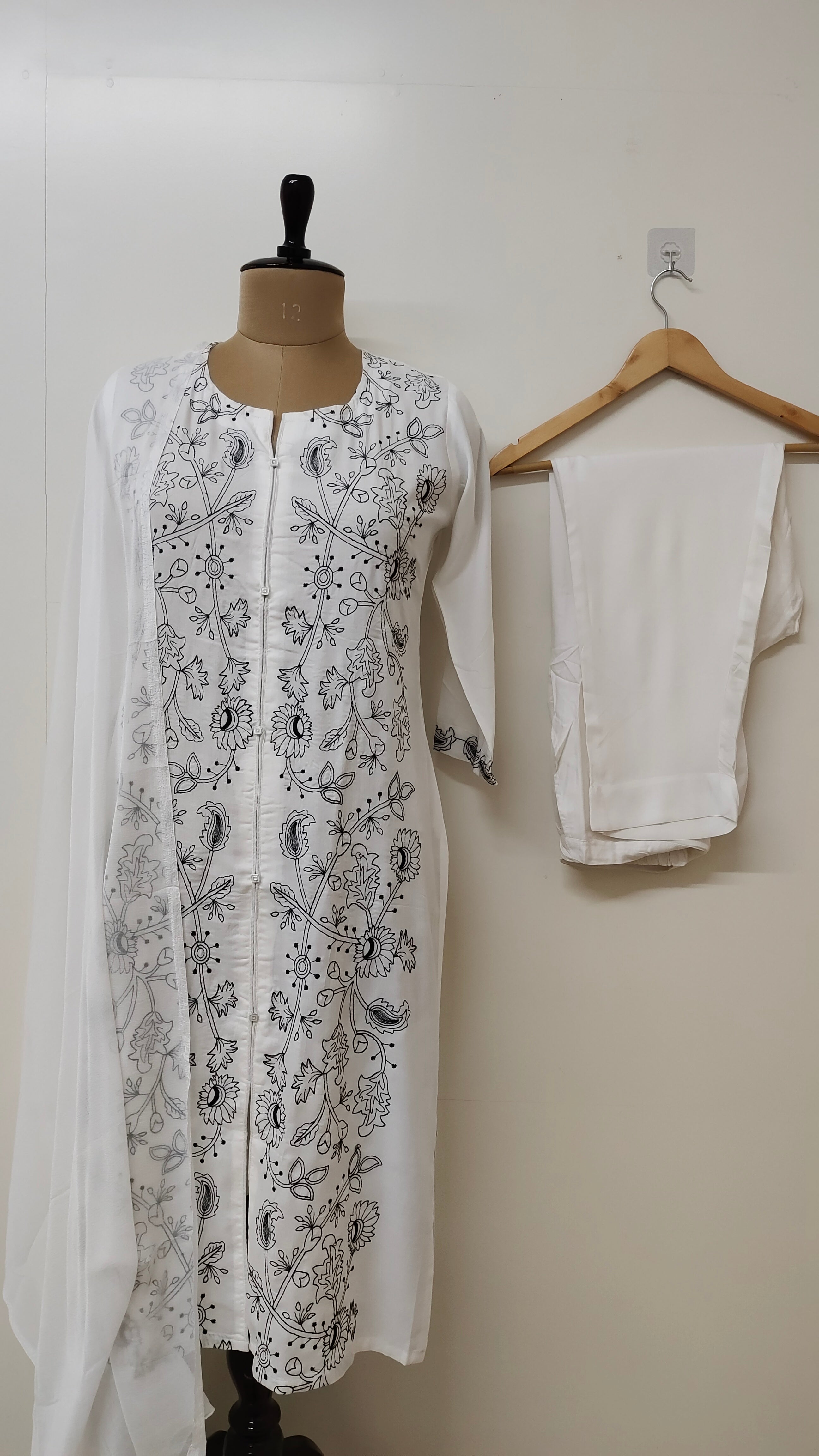 Zerina White Rayon Chikankari Straight Dupatta set