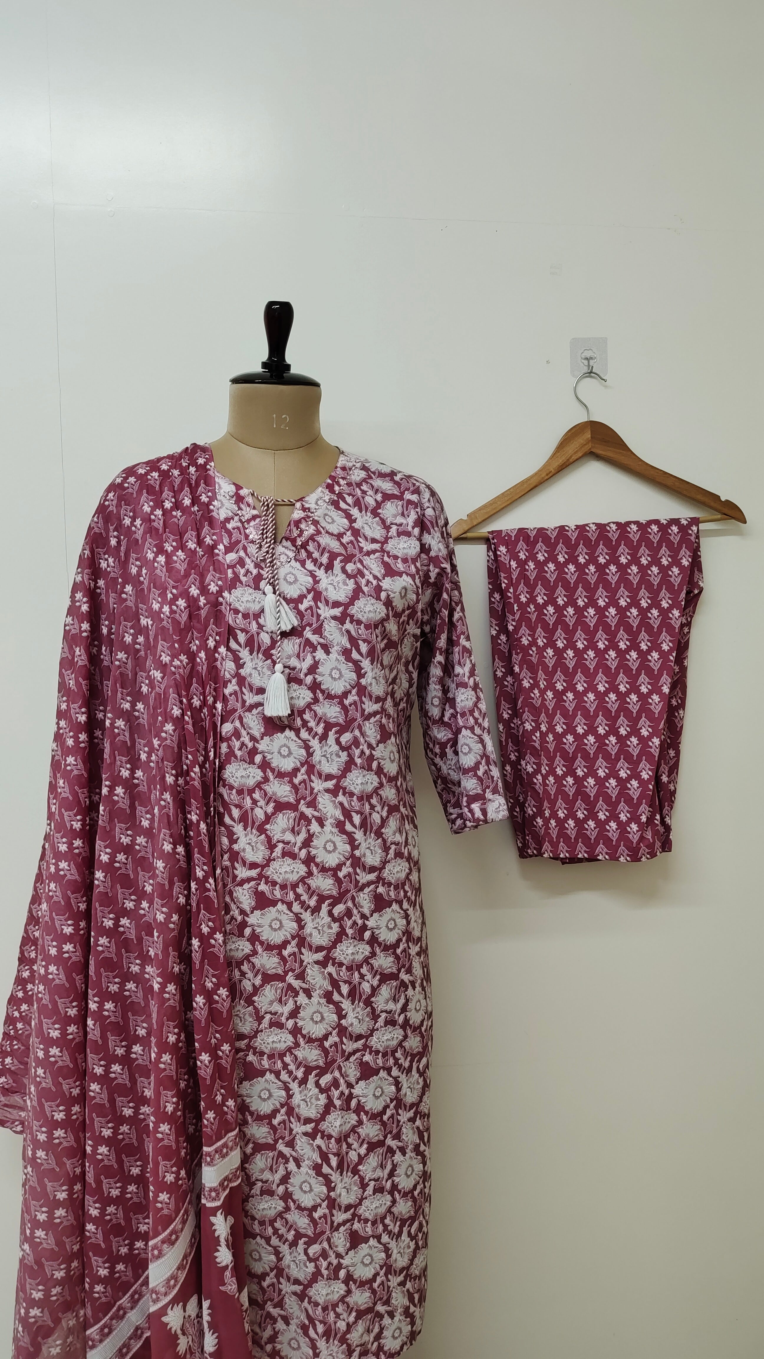 Nida Mauve Cotton Straight Dupatta Set
