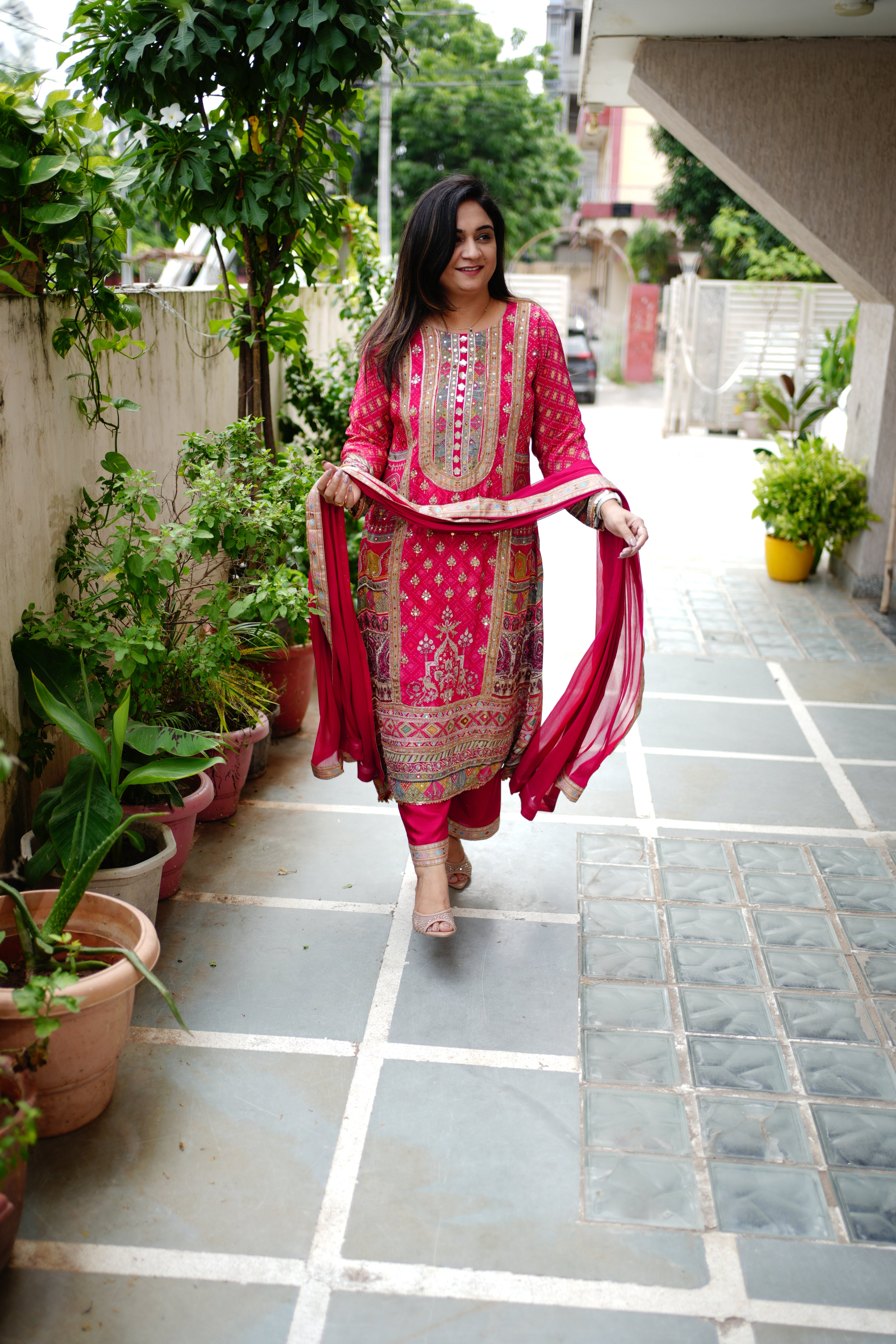 Roshni Asymmetric Crepe Embroidered Pant Set