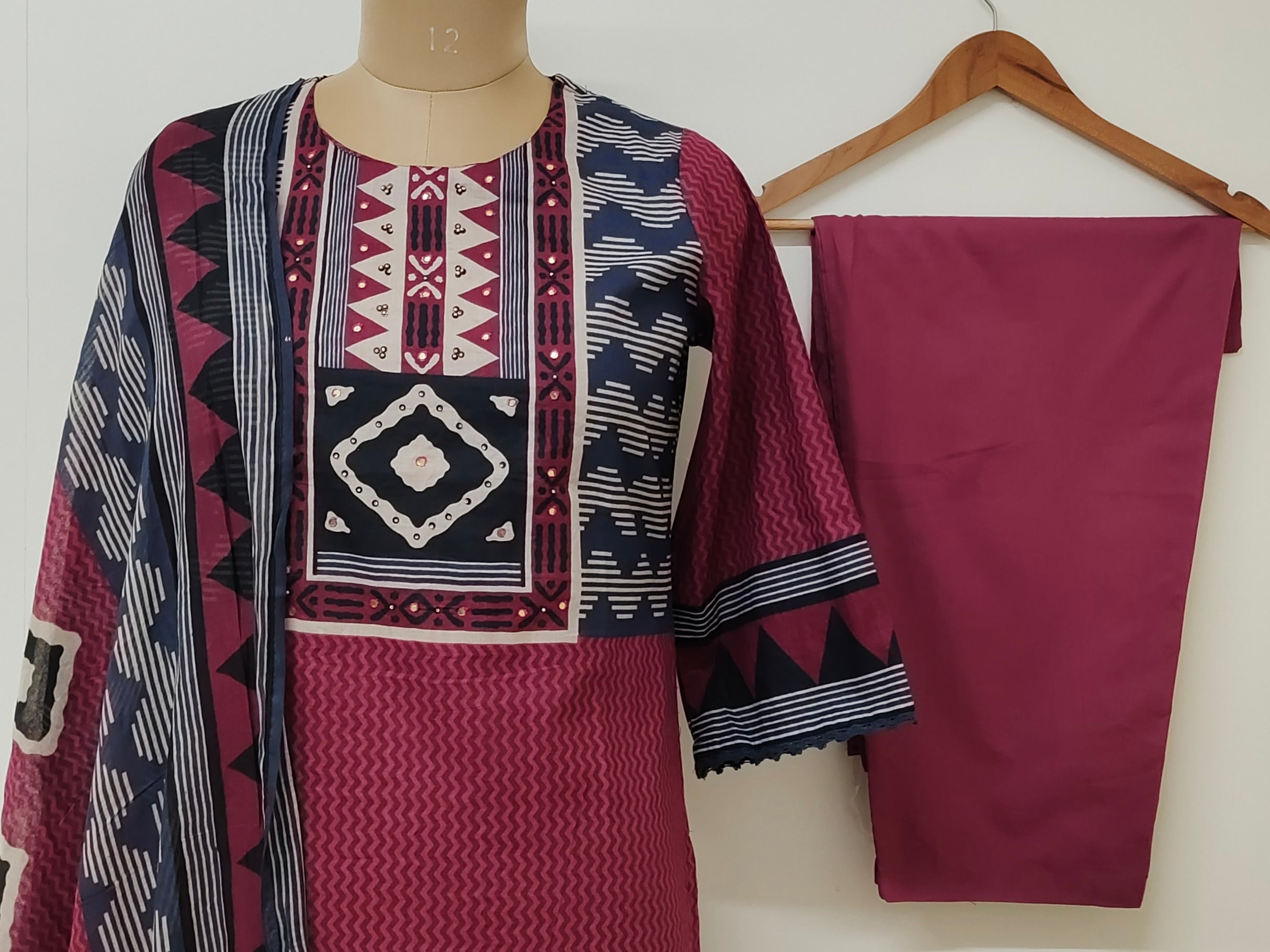 Gehna Cotton Casual Embroidered Dupatta Set