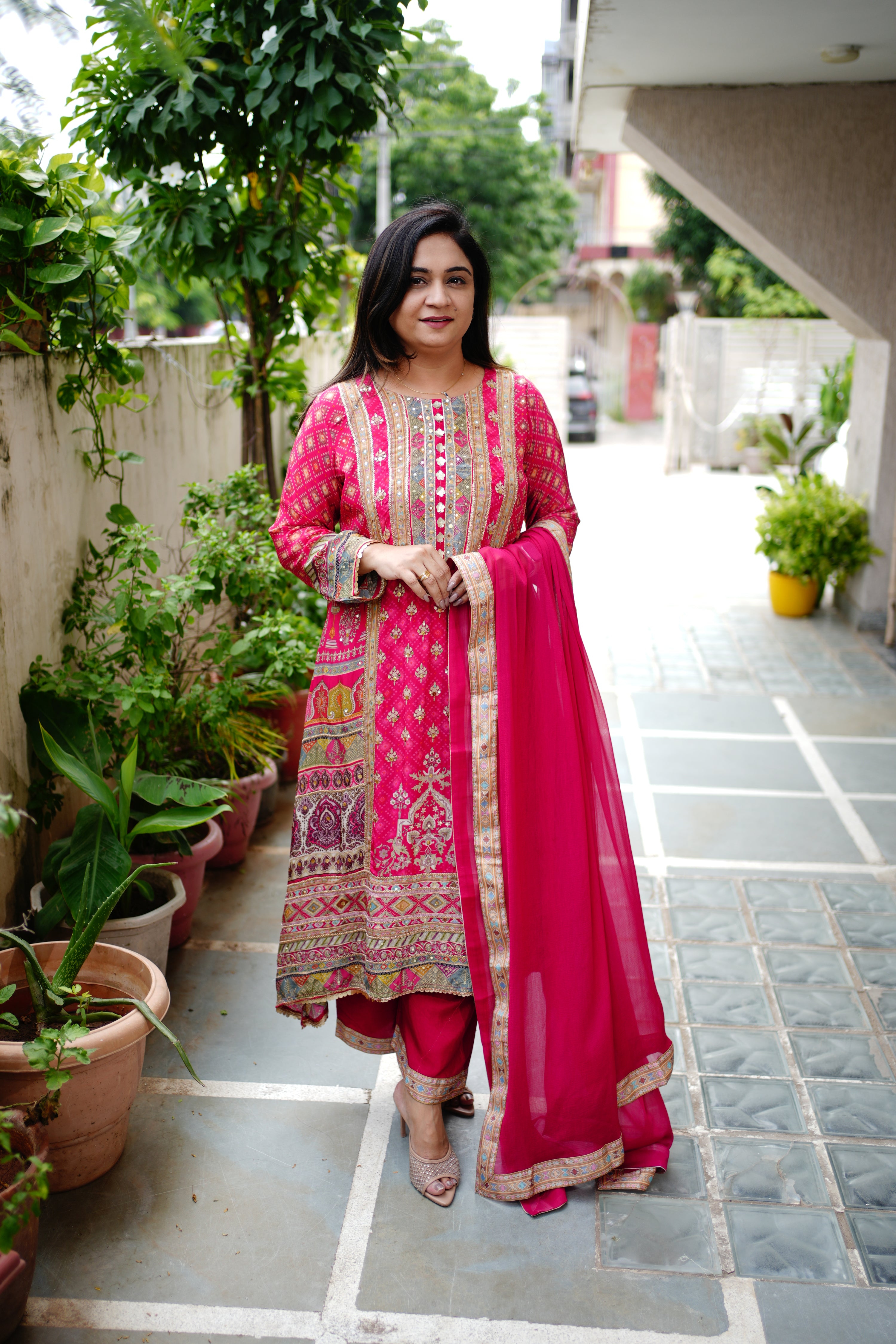 Roshni Asymmetric Crepe Embroidered Pant Set