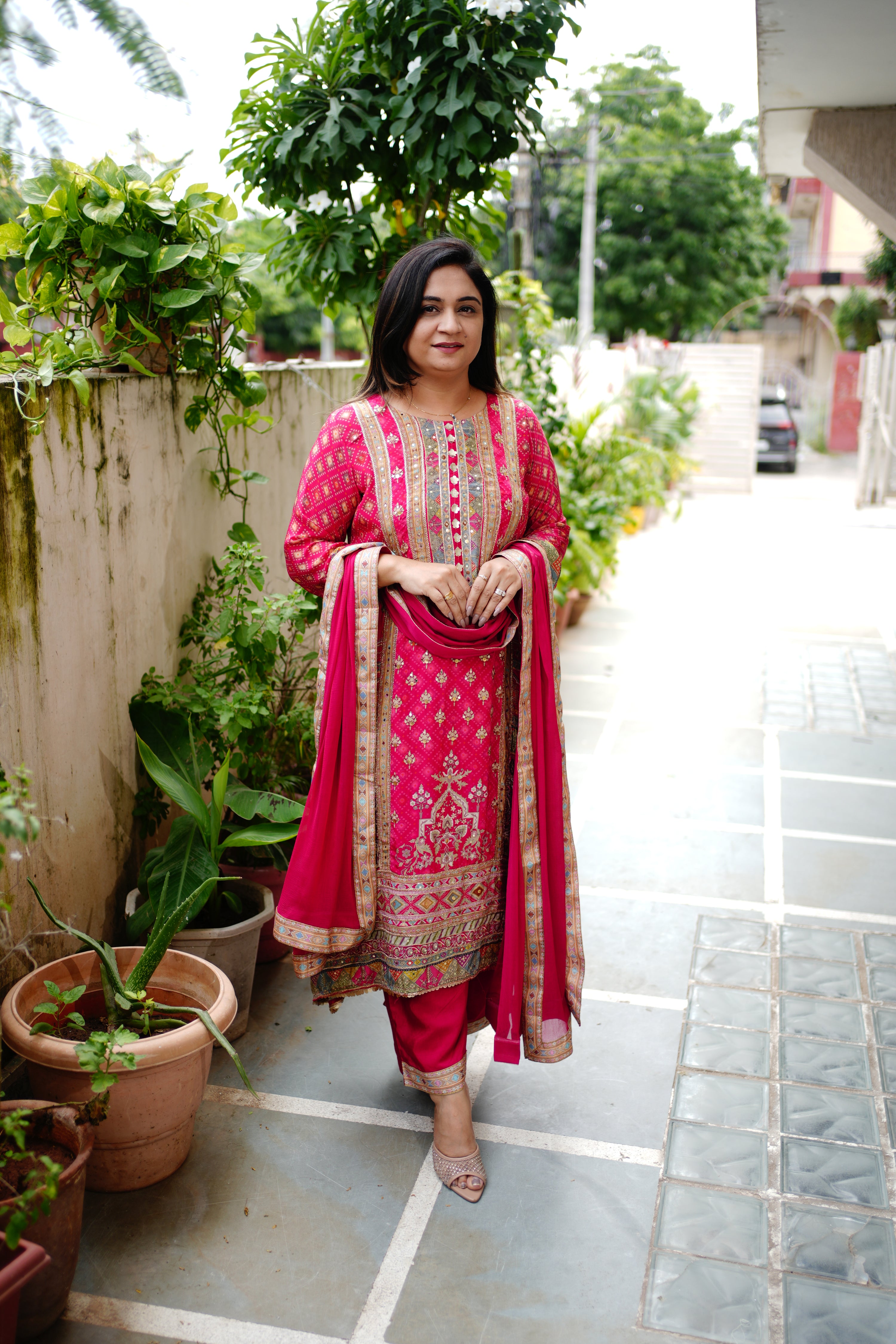 Roshni Asymmetric Crepe Embroidered Pant Set