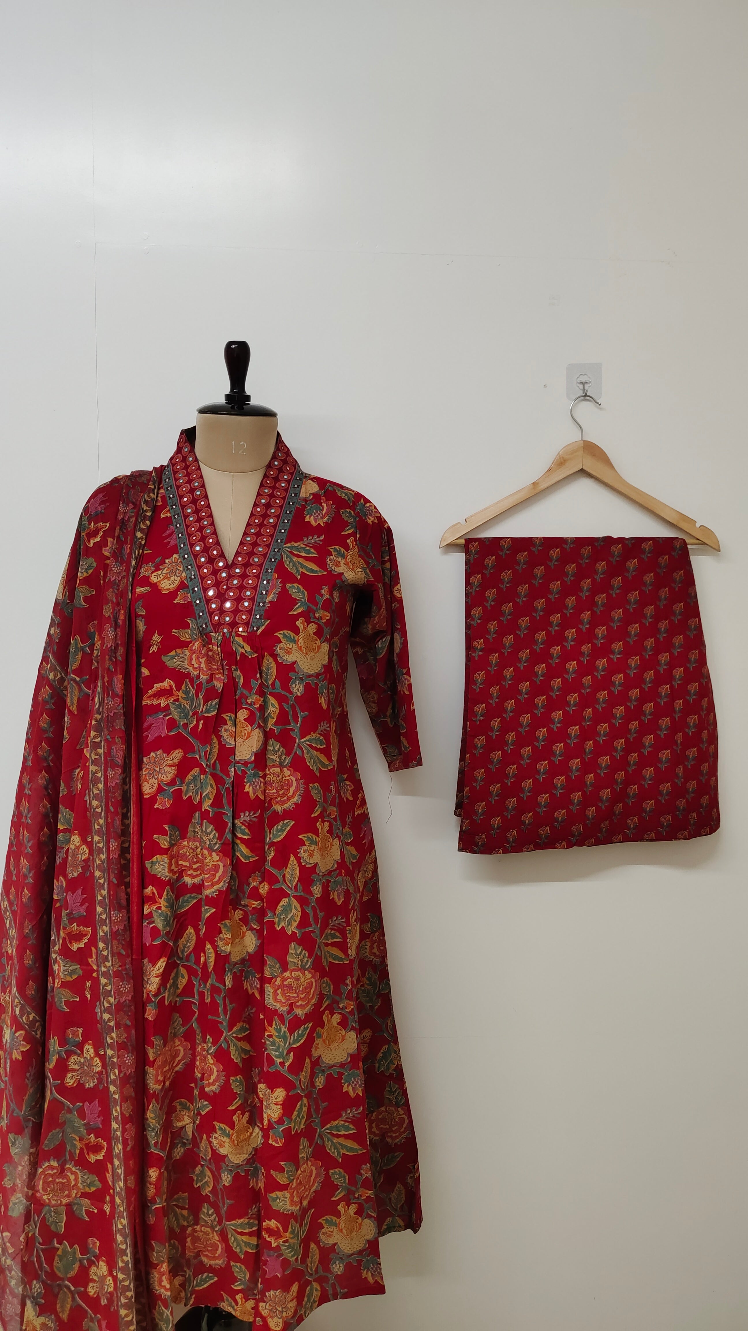 Divya Floral A-line Divider Set with Pocket